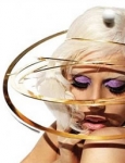 lady Gaga sombrero orbital