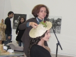 Sombrero de paja cosida; modelo: Elena Outeiriño